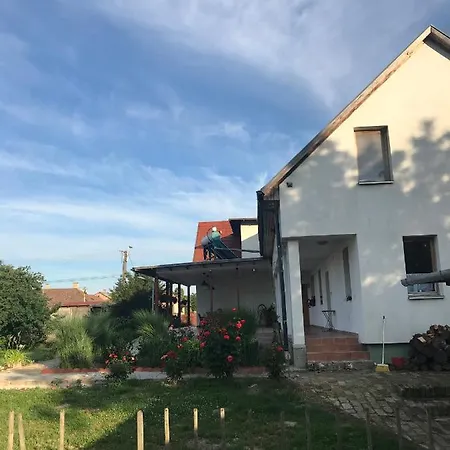Bed & Breakfast Raroi Lovasudvar Es Vendeghaz Asvanyraro