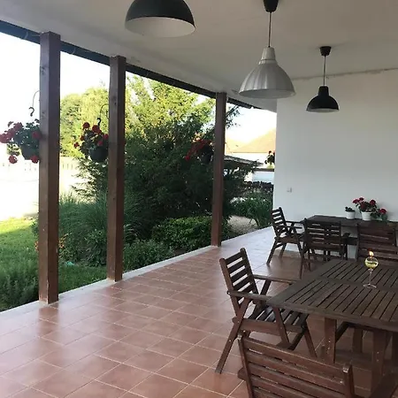 Raroi Lovasudvar Es Vendeghaz * Asvanyraro